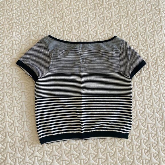 BEBE Black and White Cropped Top - Picture 2 of 2